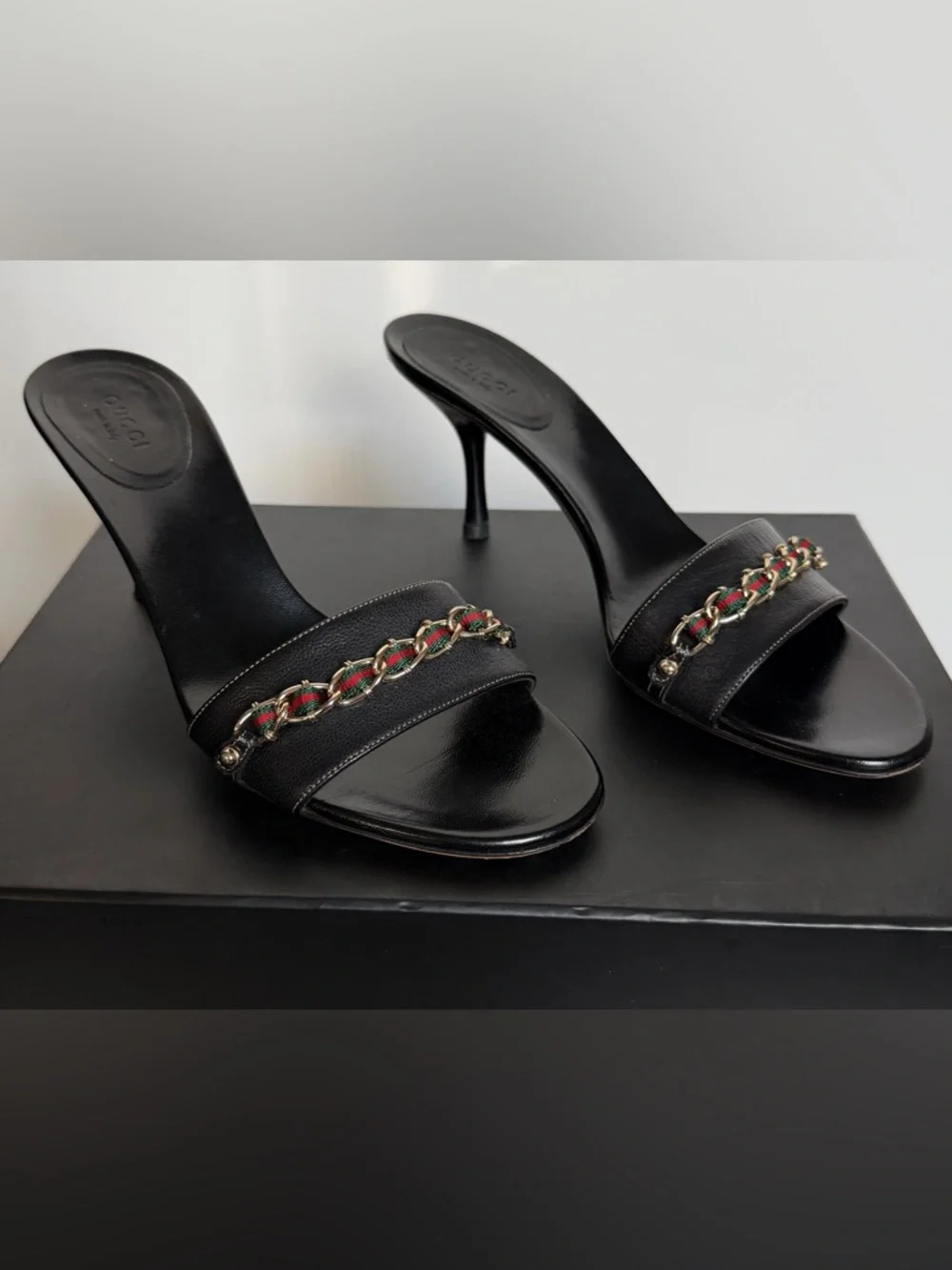 Gucci Black Leather Kitten Heel Sandals with Gold Chain Green and Red Webbing - Picture 2 of 14